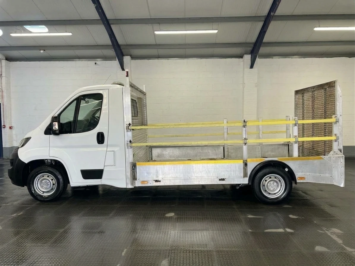 2019 Peugeot Boxer Transporter Van — side view