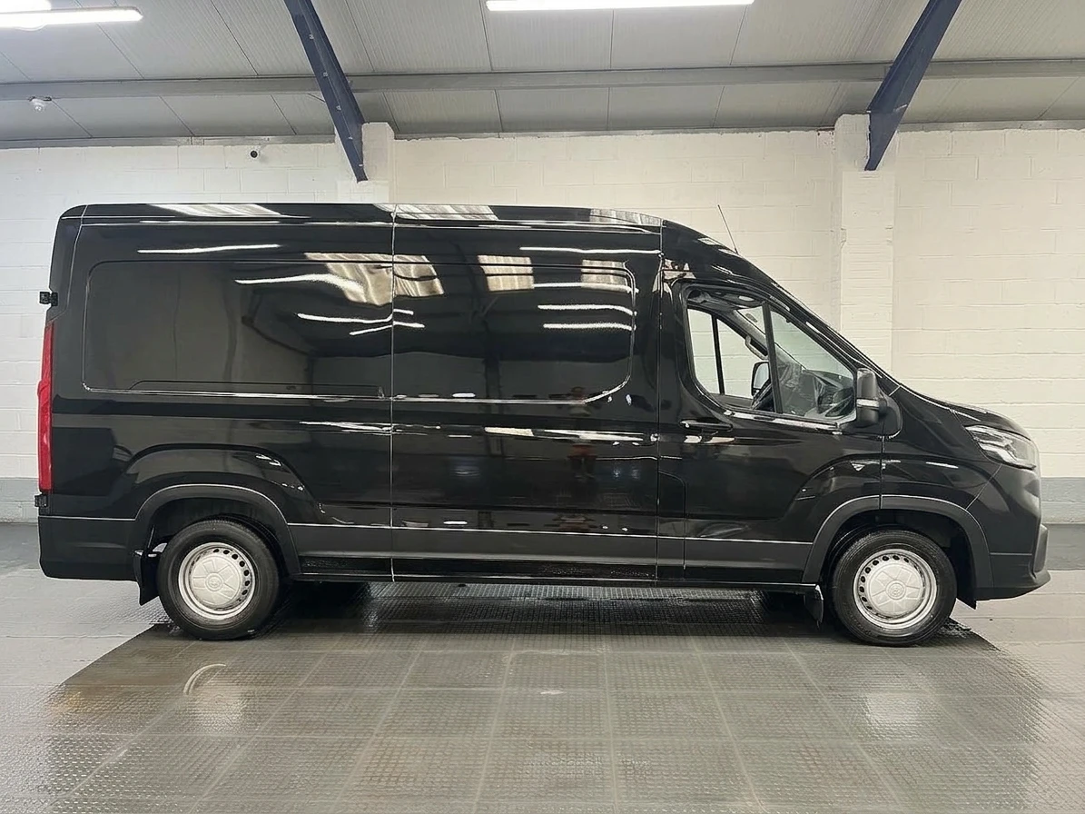 2023 Maxus Deliver 9 High Roof Panel Van — side view