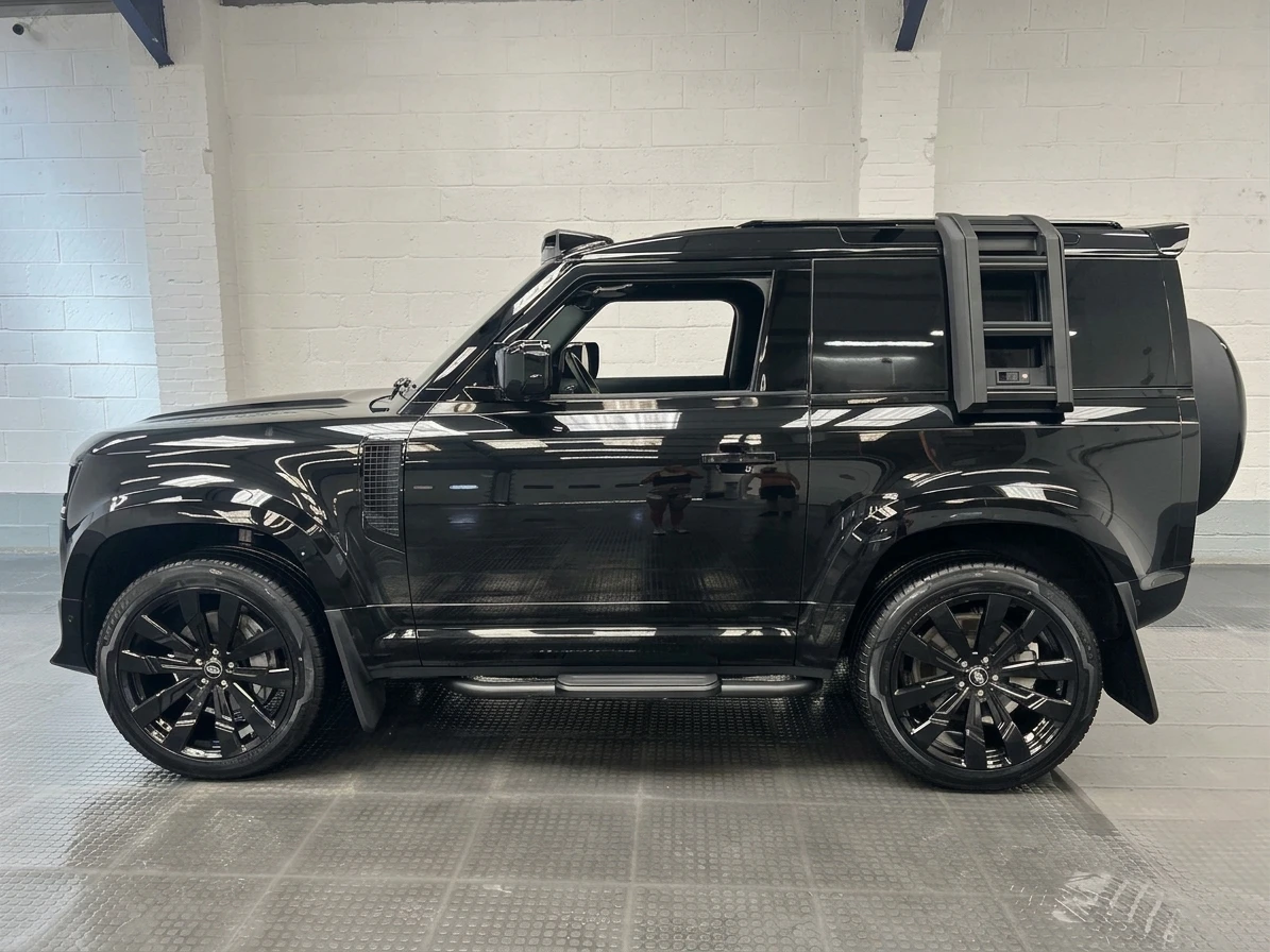 2025 Land Rover Defender 90 Panel Van — side view