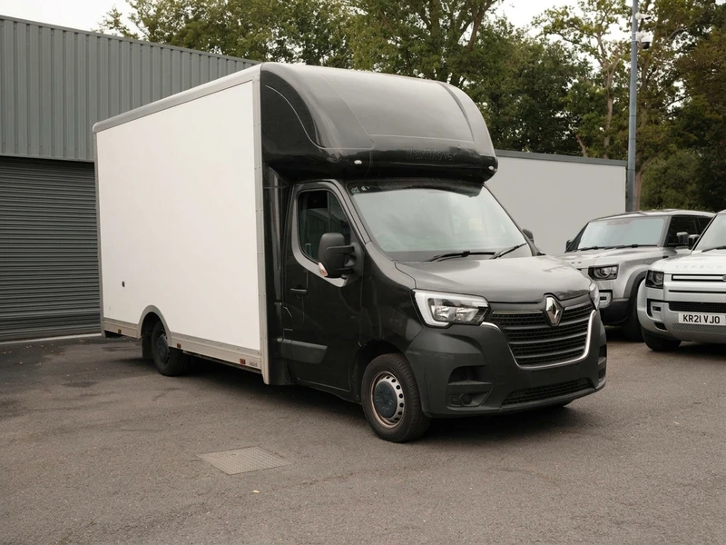 2023 Renault Master Luton Low Loader Van — side view