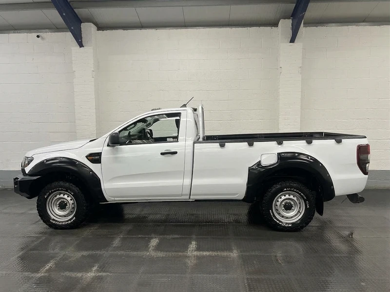2022 Ford Ranger PickUp Van — side view