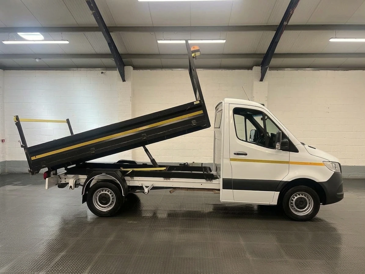 2021 Mercedes-Benz Sprinter Tipper Van — side view