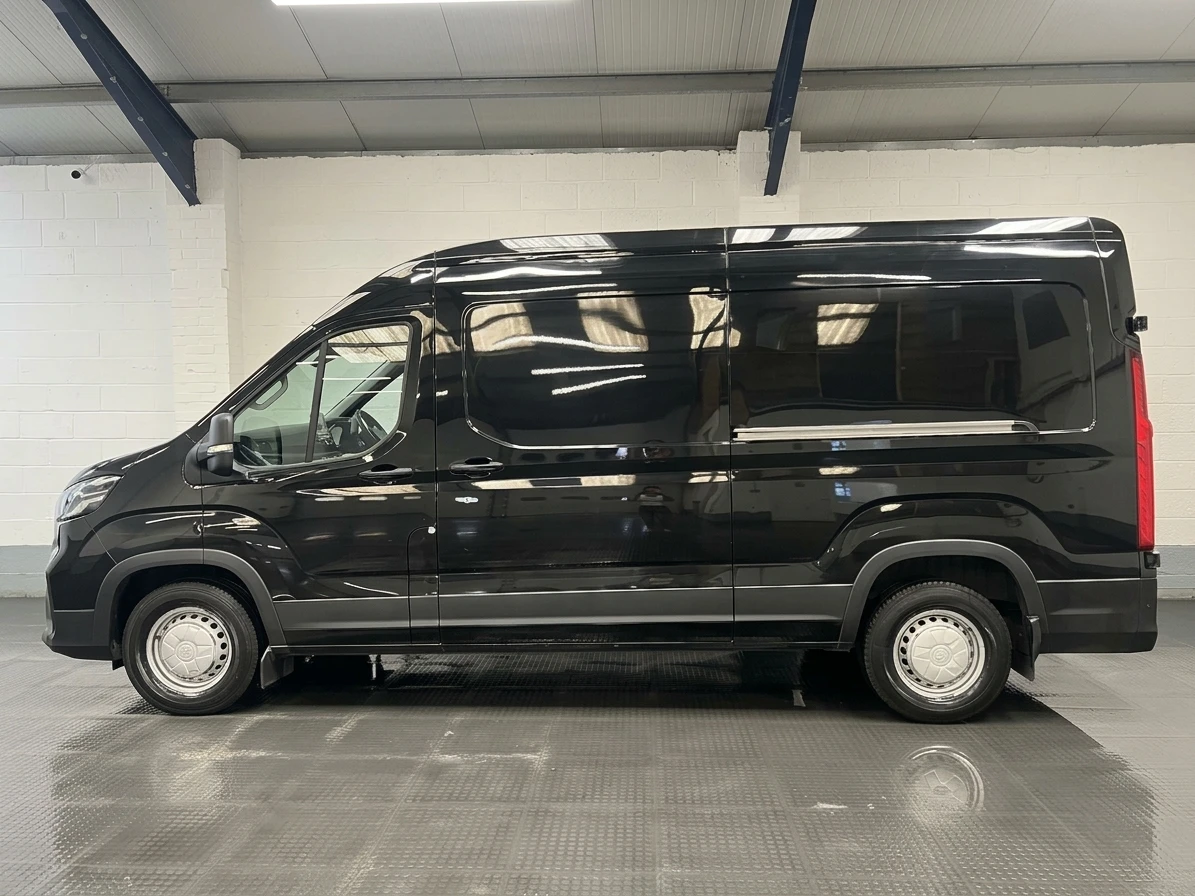 2023 Maxus Deliver 9 High Roof Panel Van — side view