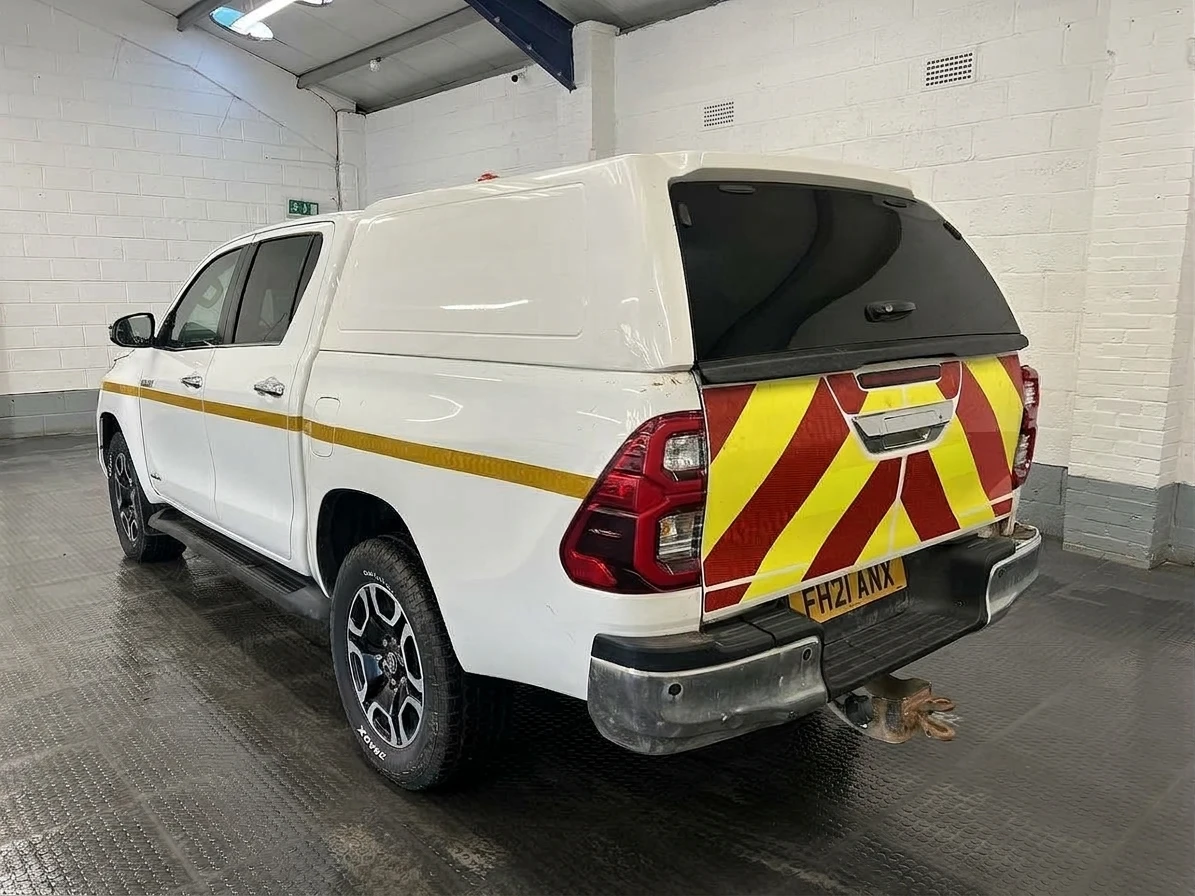 2021 Toyota Hilux Double Cab PickUp Van — rear three-quarter view
