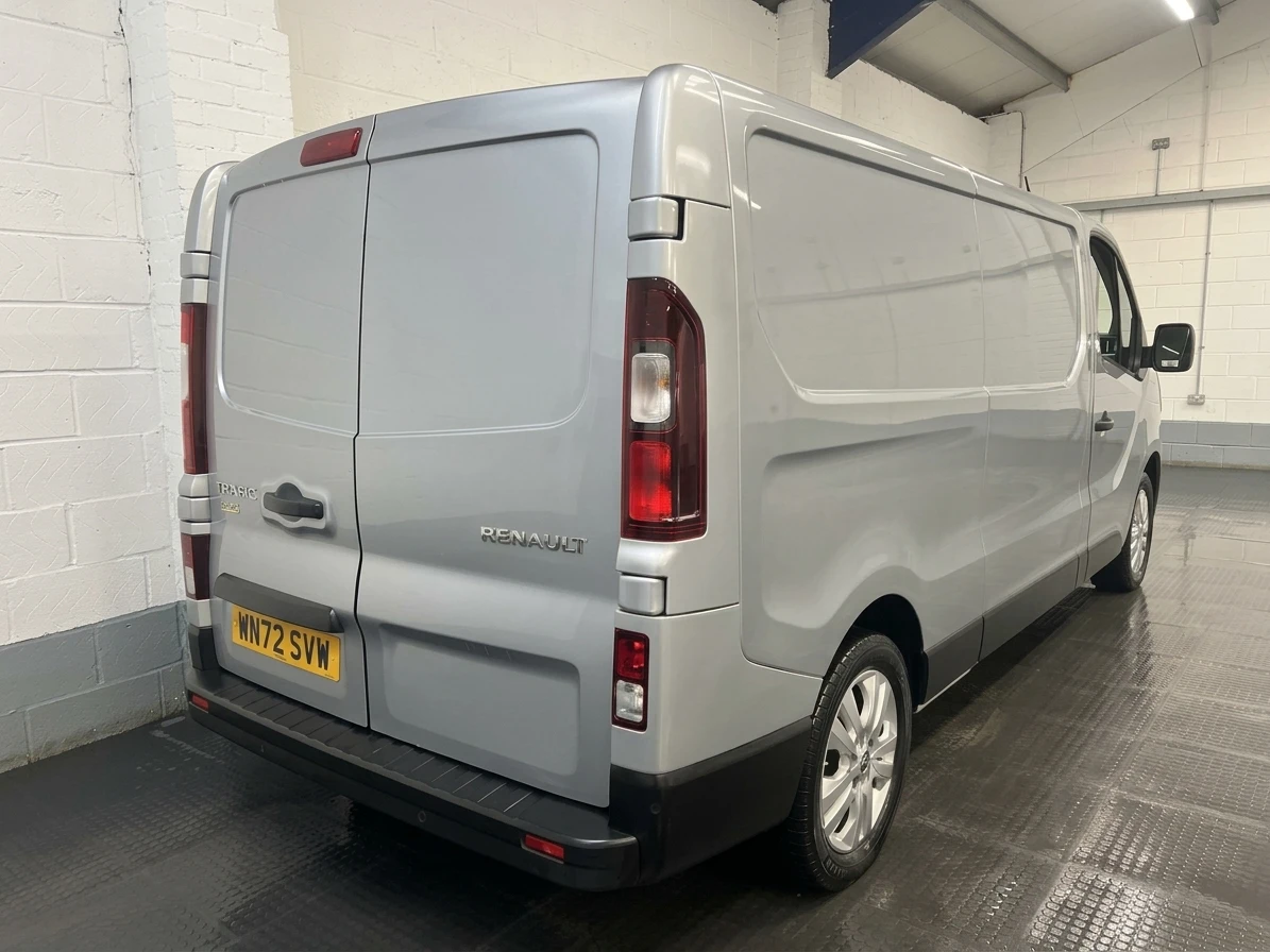 2022 Renault Trafic Panel Van — rear three-quarter view