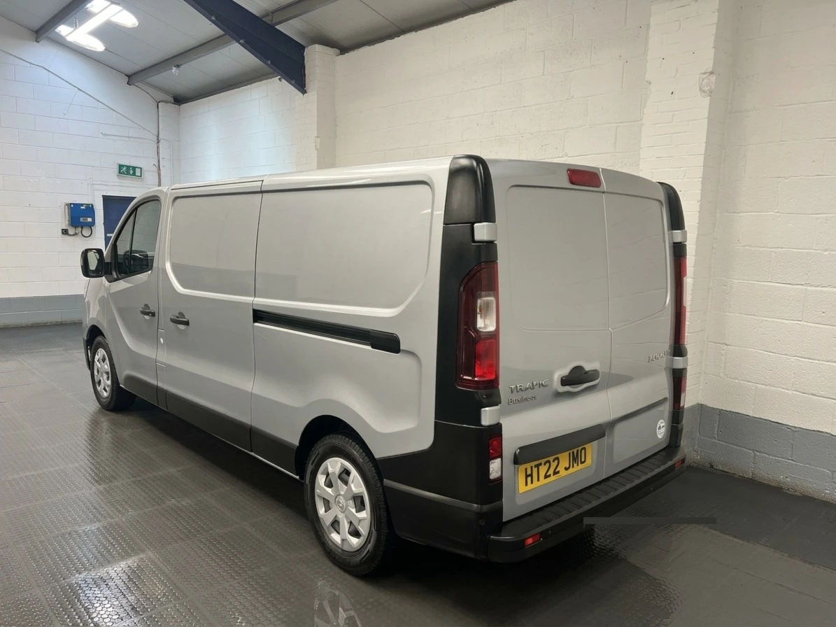 2022 Renault Trafic Panel Van — rear three-quarter view