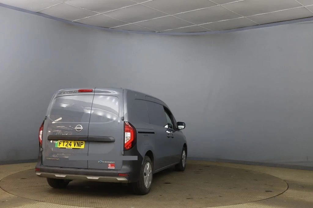 2024 Nissan Townstar Panel Van — rear three-quarter view