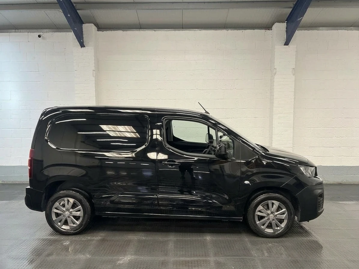 2023 Peugeot Partner Panel Van — side view