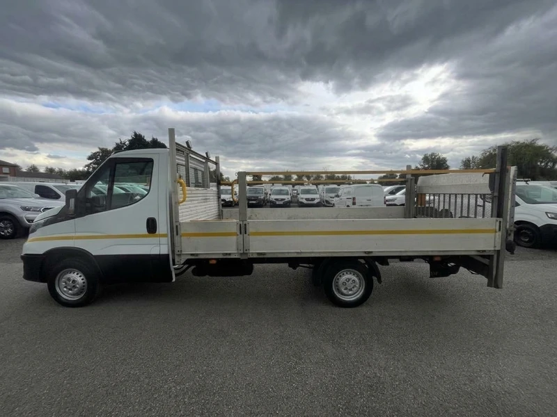2023 Iveco Daily Dropside Van — side view