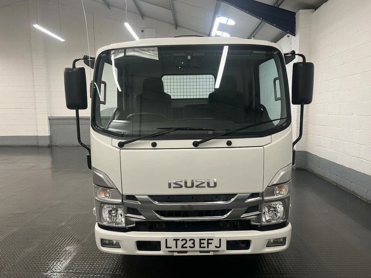 2023 Isuzu Grafter Dropside Van — front view