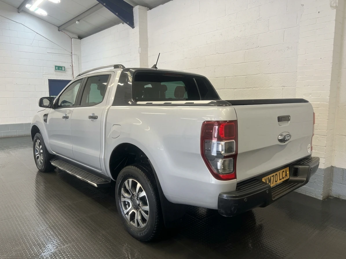 2020 Ford Ranger Double Cab PickUp Van — rear three-quarter view