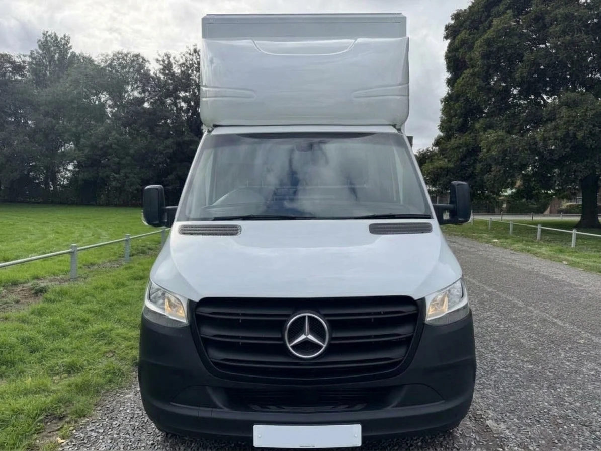 2020 Mercedes-Benz Sprinter CurtainSider Van — front view