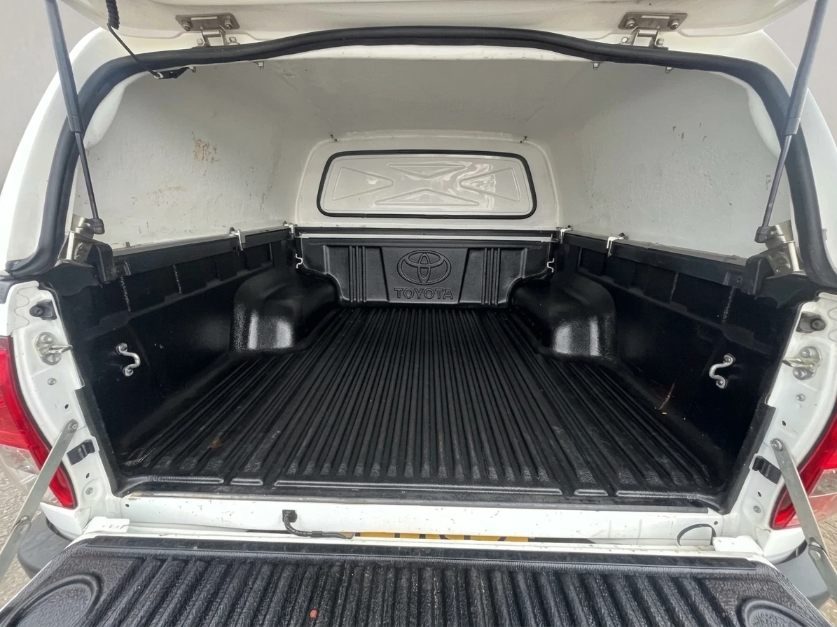 2023 Toyota Hilux Double Cab PickUp Van — cab interior