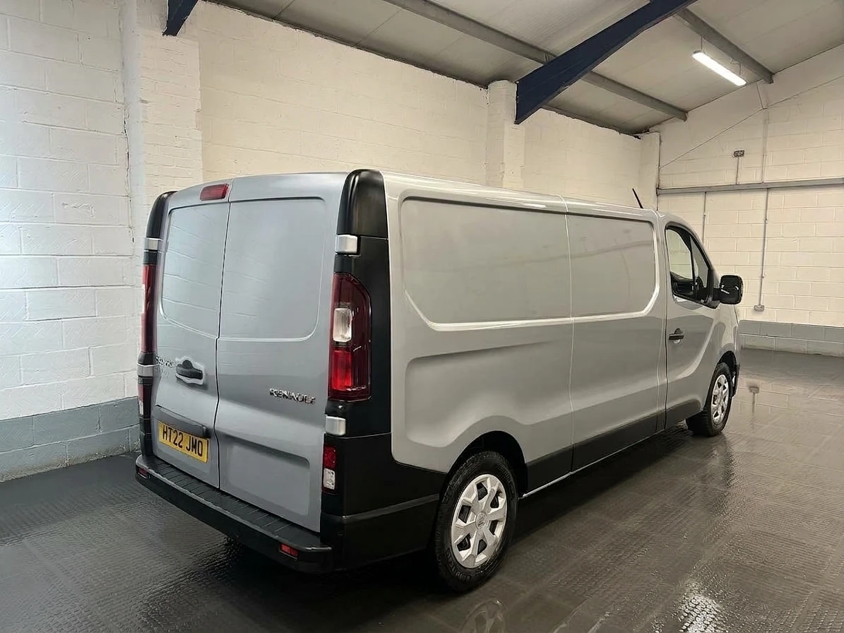 2022 Renault Trafic Panel Van — rear three-quarter view
