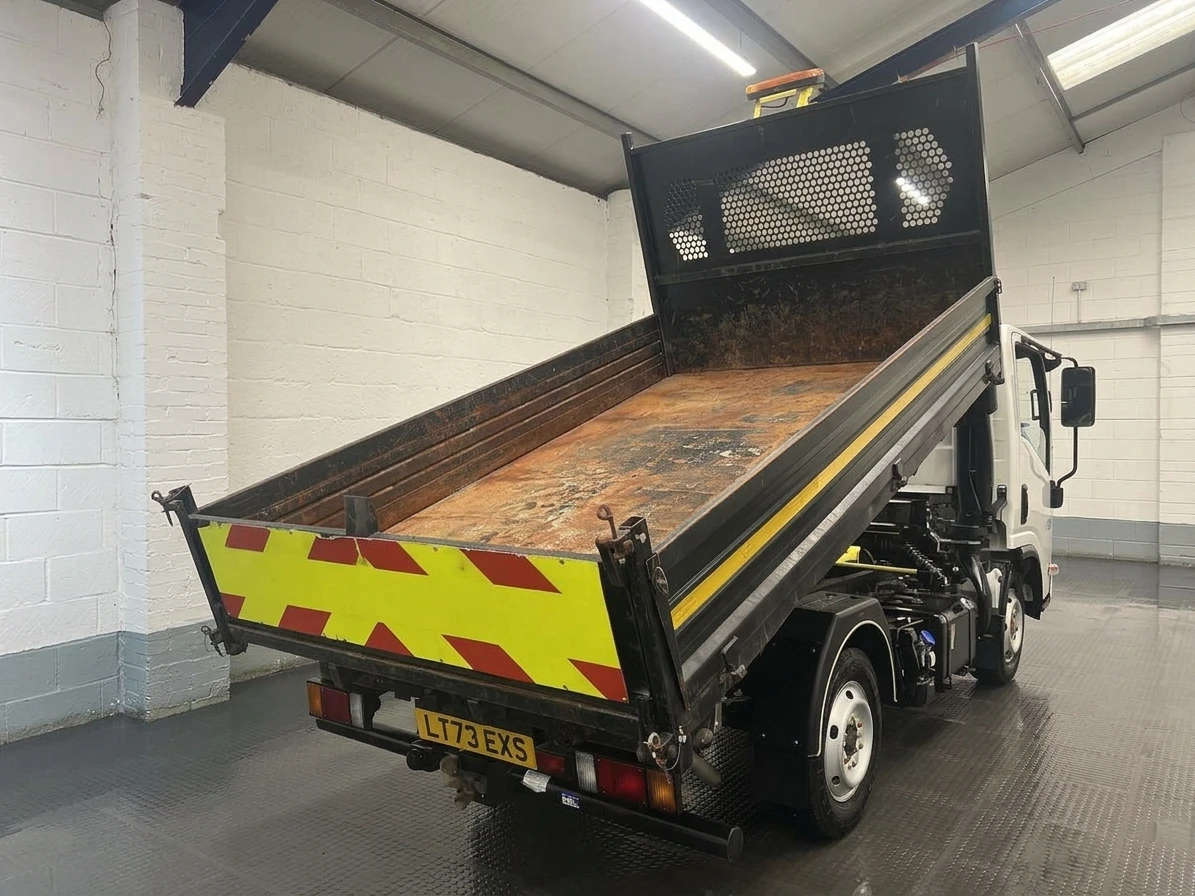 2023 Isuzu Grafter Tipper Van — rear three-quarter view