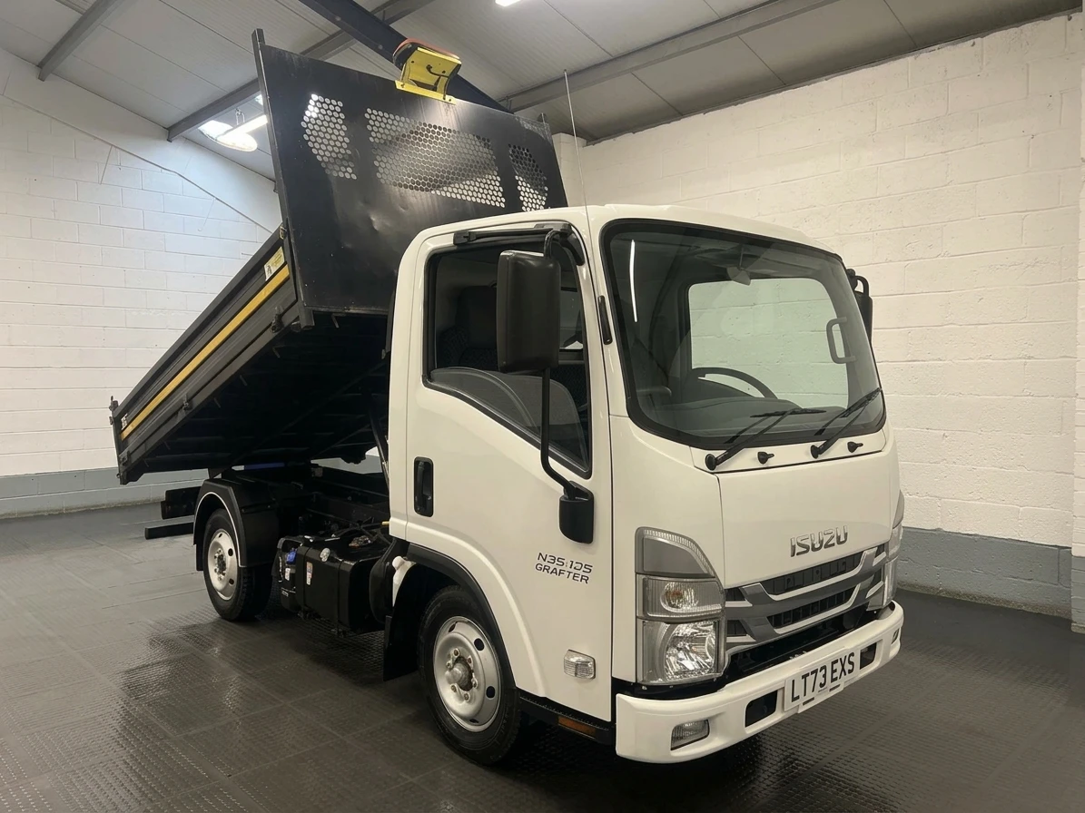 2023 Isuzu Grafter Tipper Van — front three-quarter view