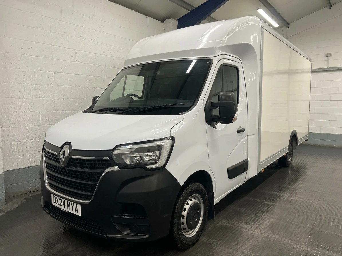 2024 Renault Master Luton Box Van — front three-quarter view