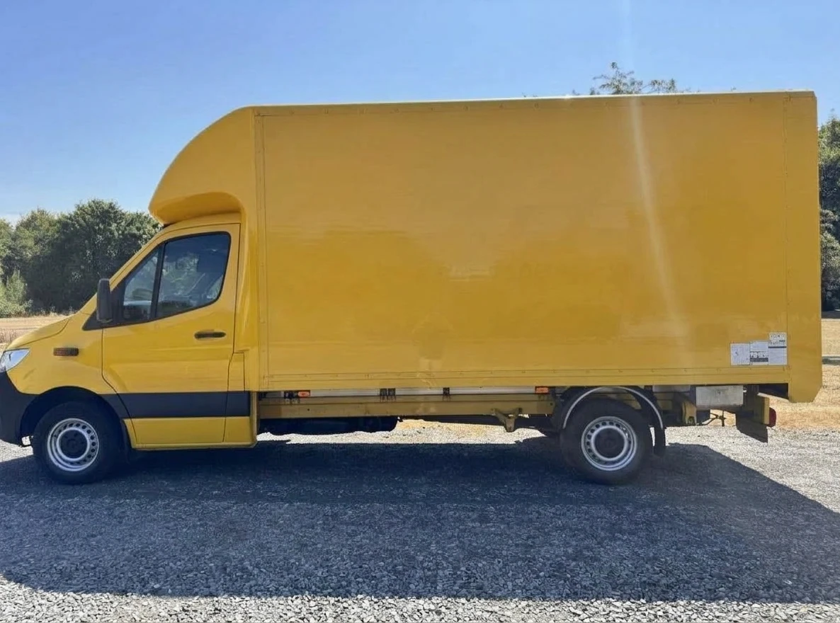 2020 Mercedes-Benz Sprinter Luton Box Van — side view