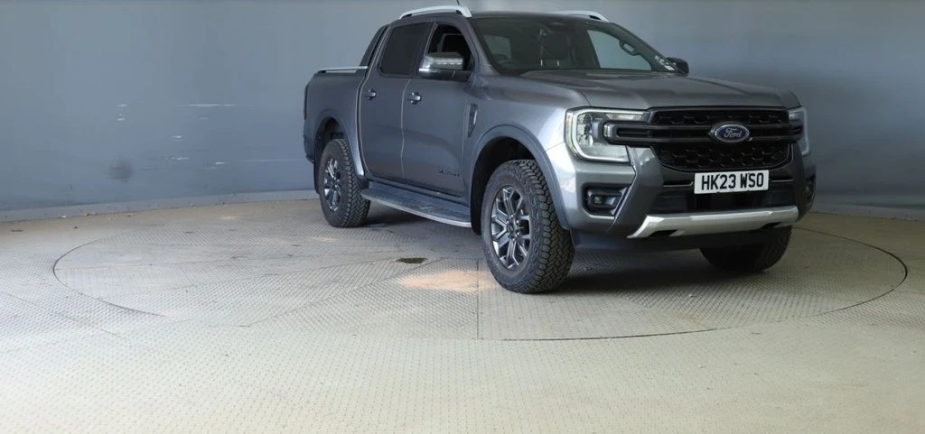 2023 Ford Ranger Double Cab PickUp Van — front three-quarter view
