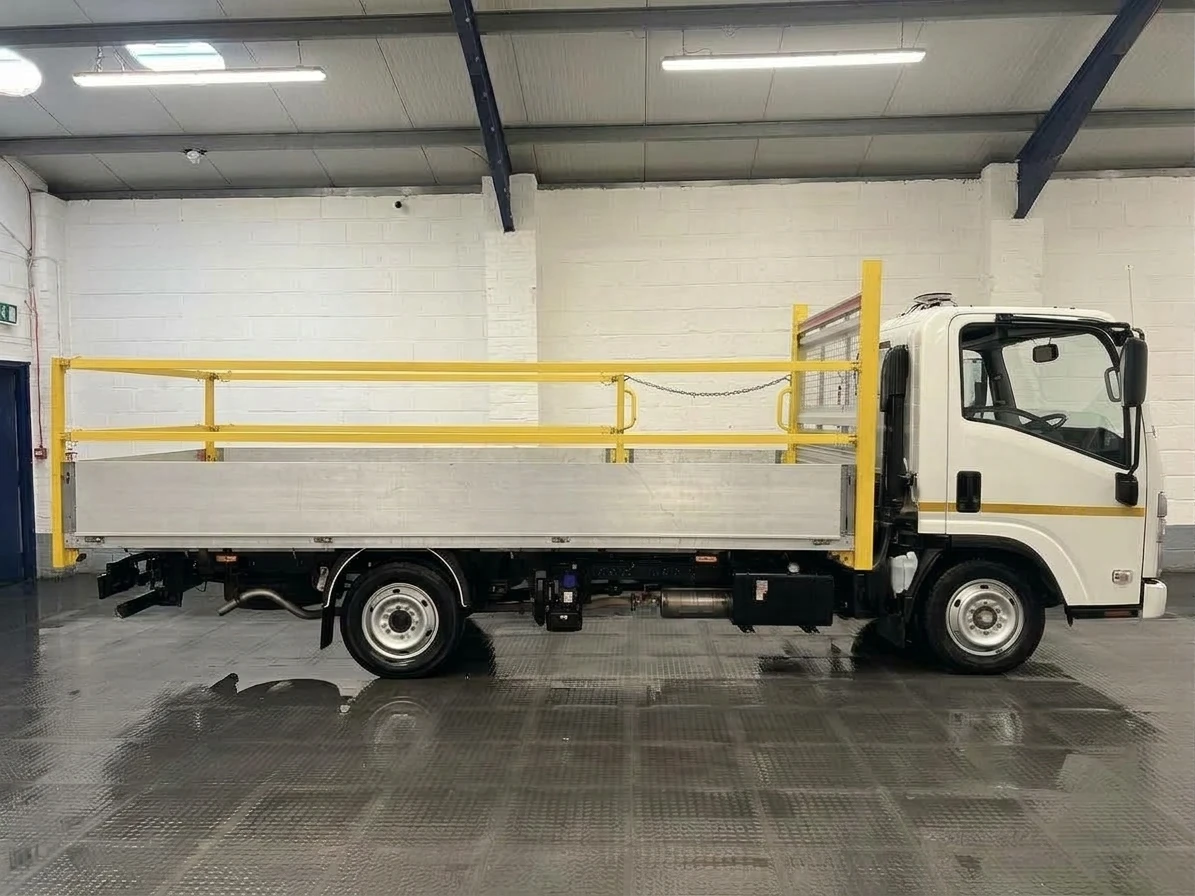 2023 Isuzu Grafter Dropside Van — side view
