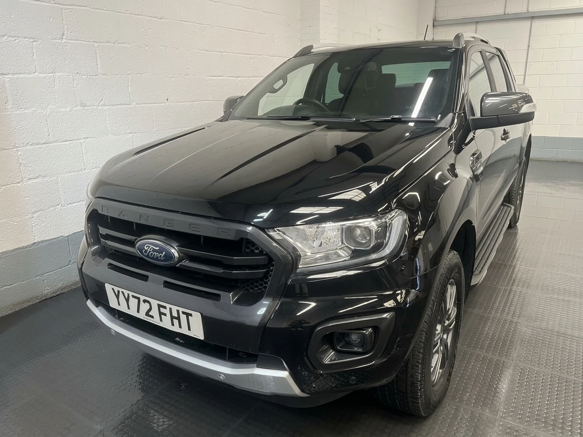 2022 Ford Ranger Double Cab PickUp Van — front three-quarter view