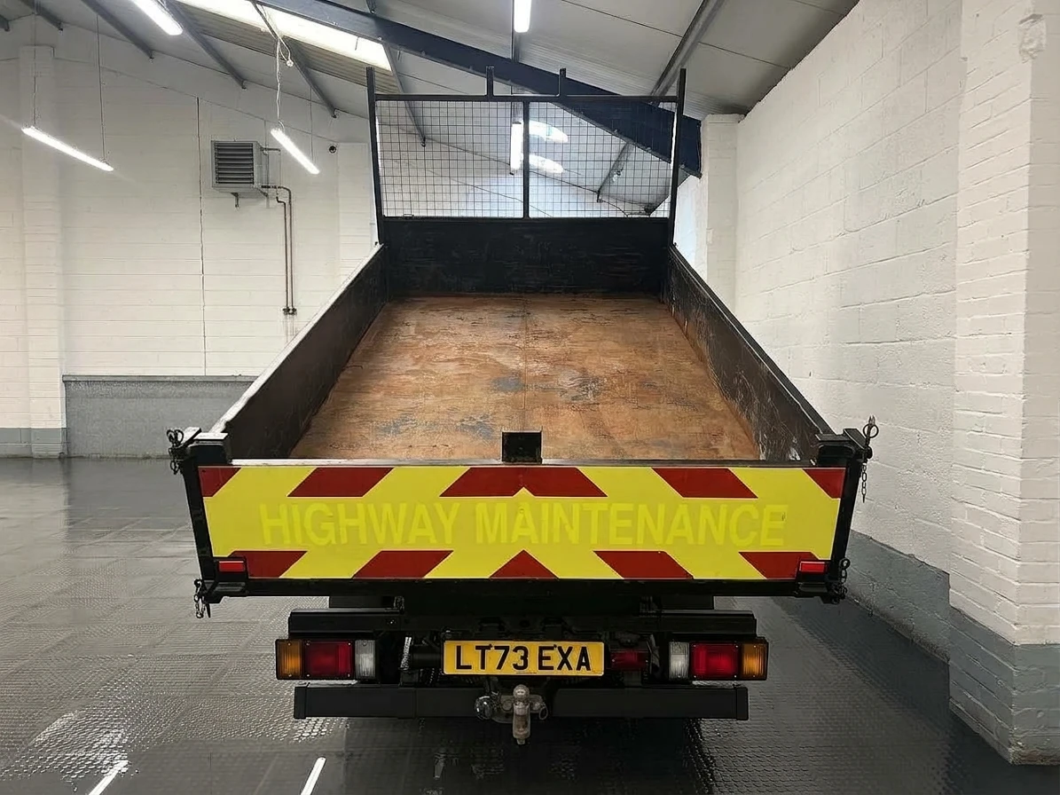2023 Isuzu Grafter Tipper Van — rear view