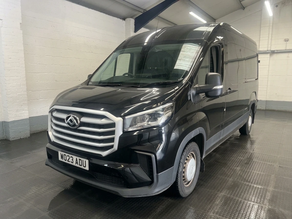 2023 Maxus Deliver 9 High Roof Panel Van — front three-quarter view