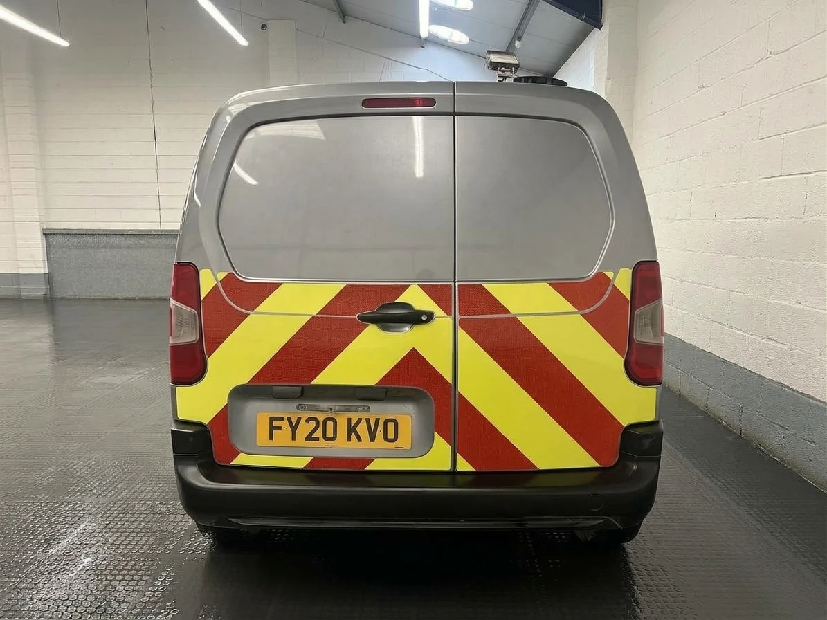 2020 Peugeot Partner Panel Van — rear view