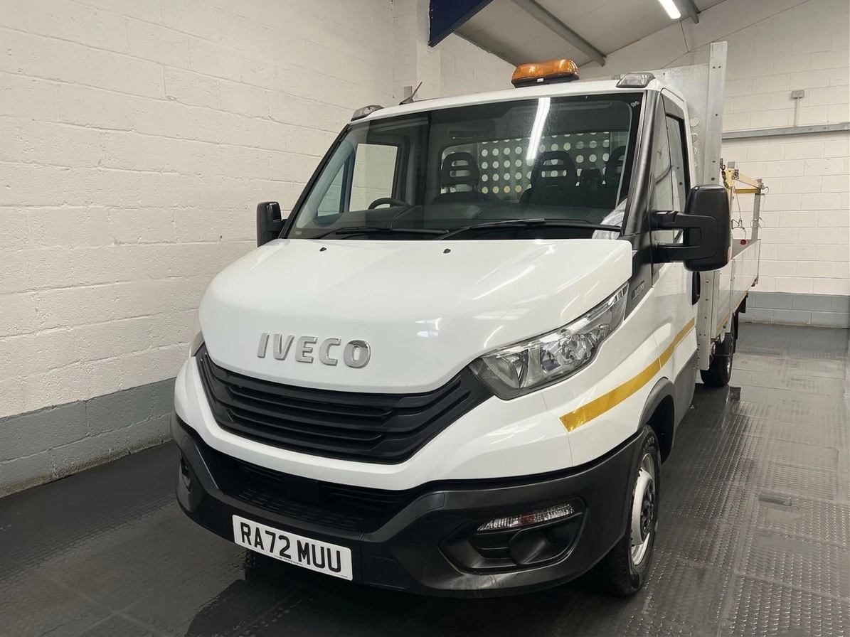 2023 Iveco Daily Dropside Van — front three-quarter view