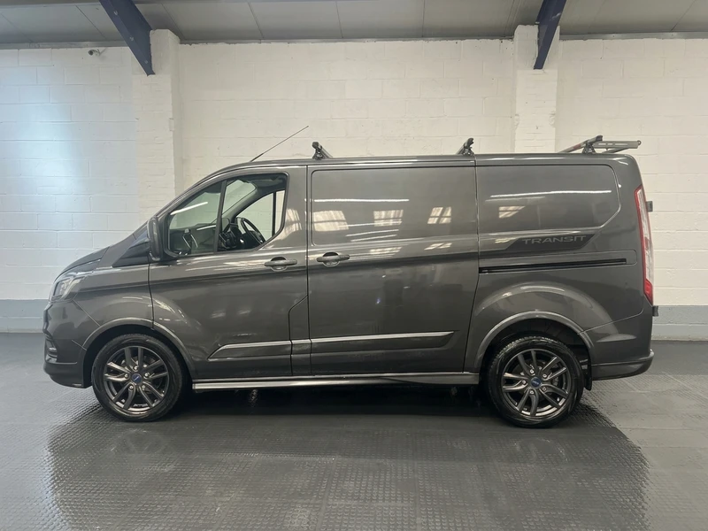2022 Ford Transit Custom Panel Van — side view