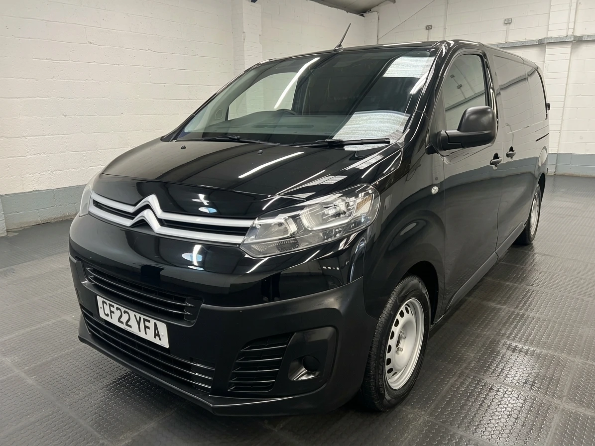 2022 Citroen Dispatch Panel Van — front three-quarter view