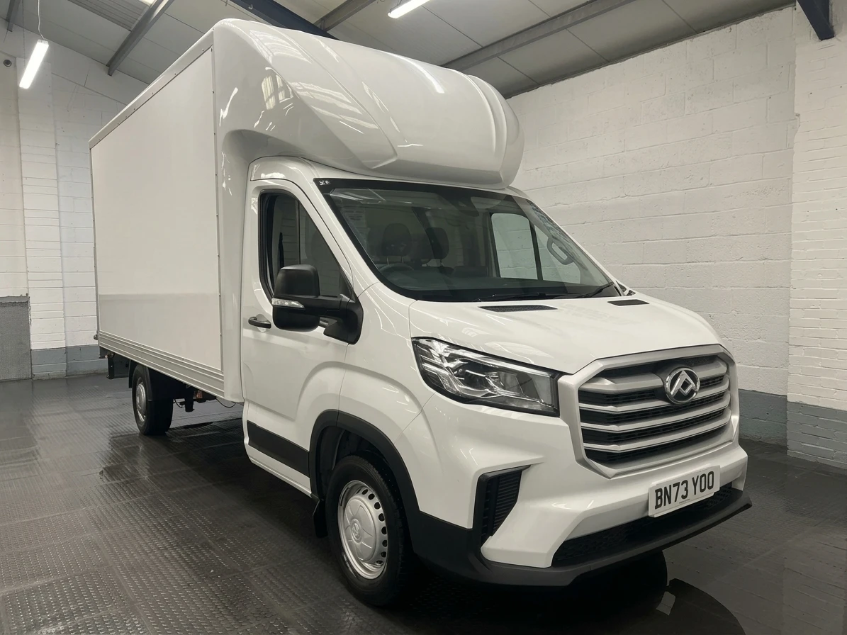 2024 Maxus Deliver 9 Luton Box Van — front three-quarter view