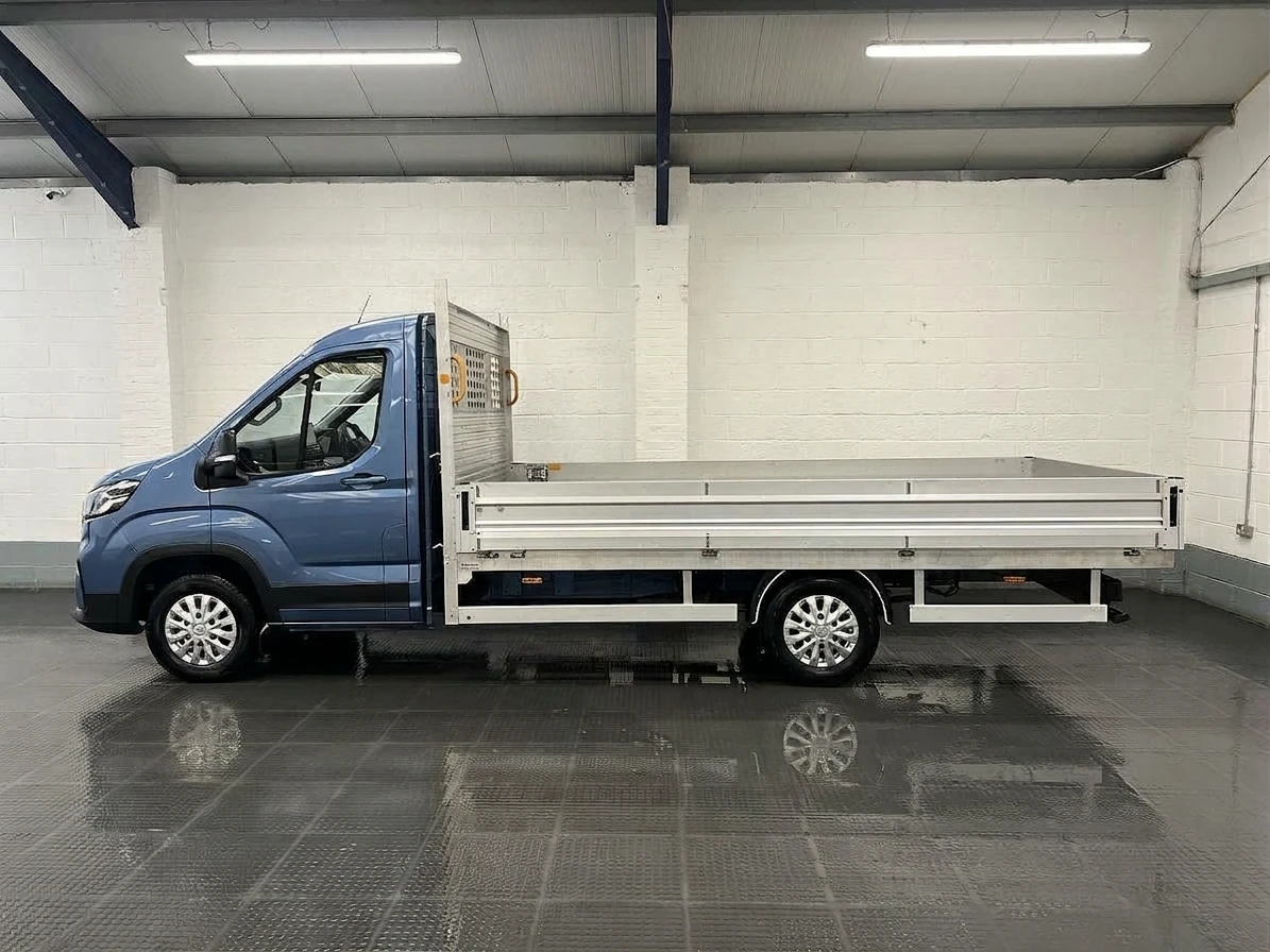 2023 Maxus Deliver 9 Dropside Van — side view