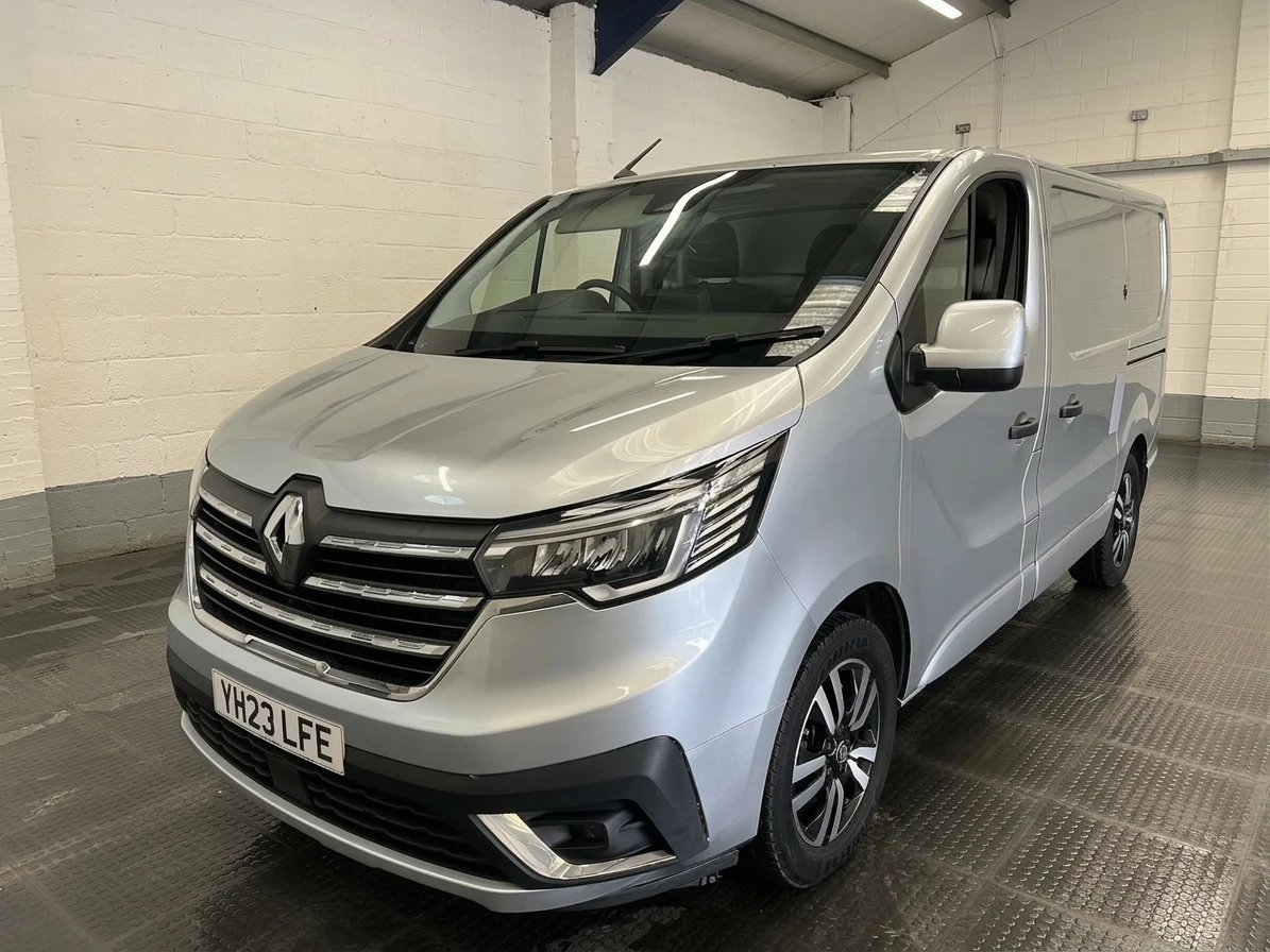 2023 Renault Trafic Panel Van — front three-quarter view