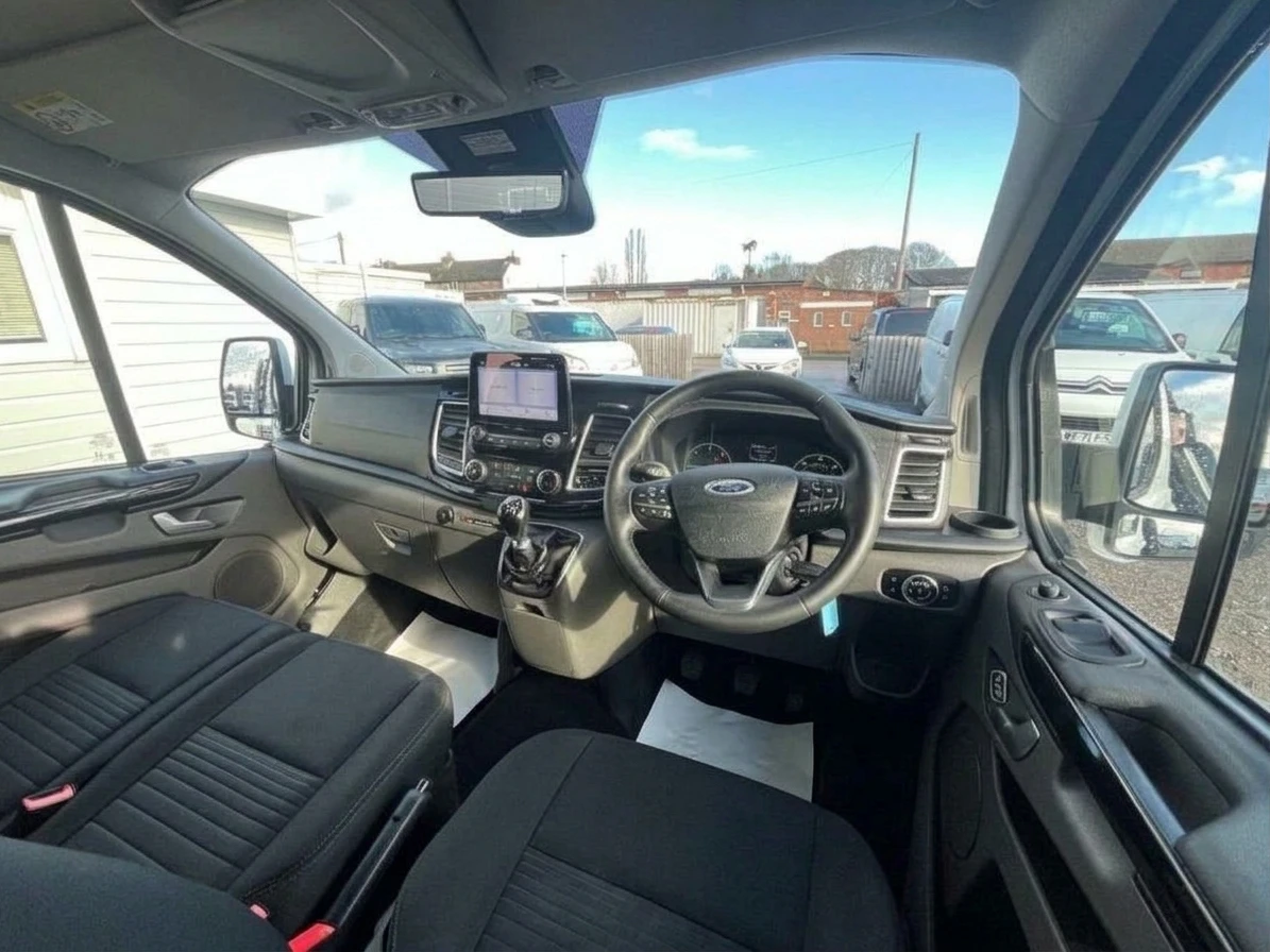 2022 Ford Transit Custom Panel Van — cab interior