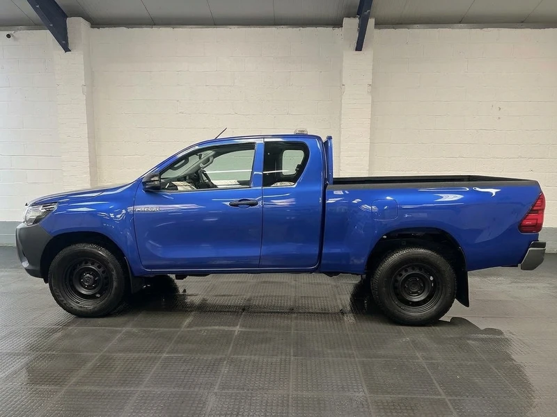 2020 Toyota Hilux Double Cab PickUp Van — side view
