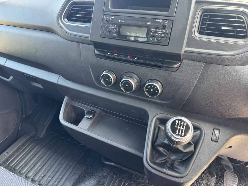 2021 Nissan NV400 Dropside Van — cab interior