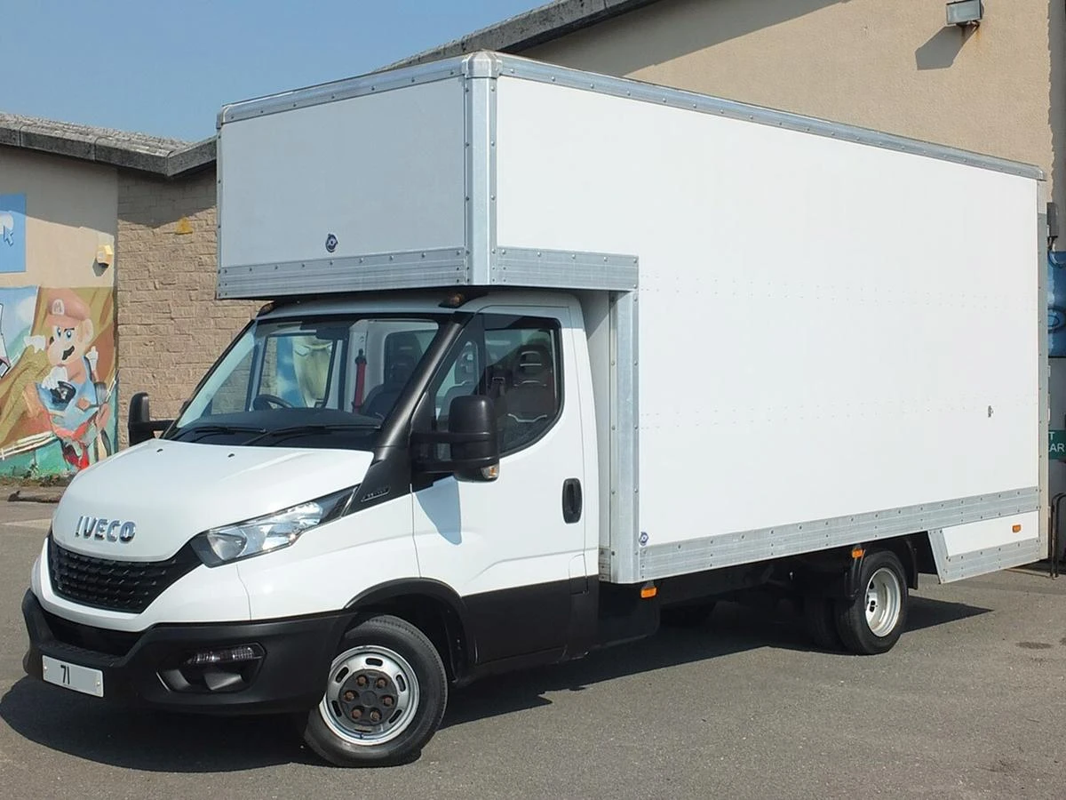 2021 Iveco Daily Luton Low Loader Van — front three-quarter view