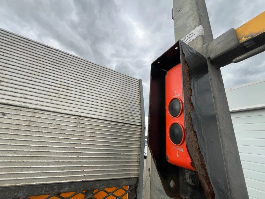 2023 Iveco Daily Dropside Van — detail