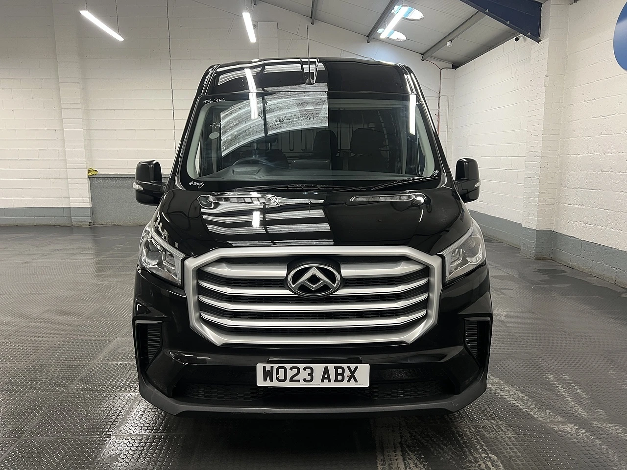 2023 Maxus Deliver 9 High Roof Panel Van — front view