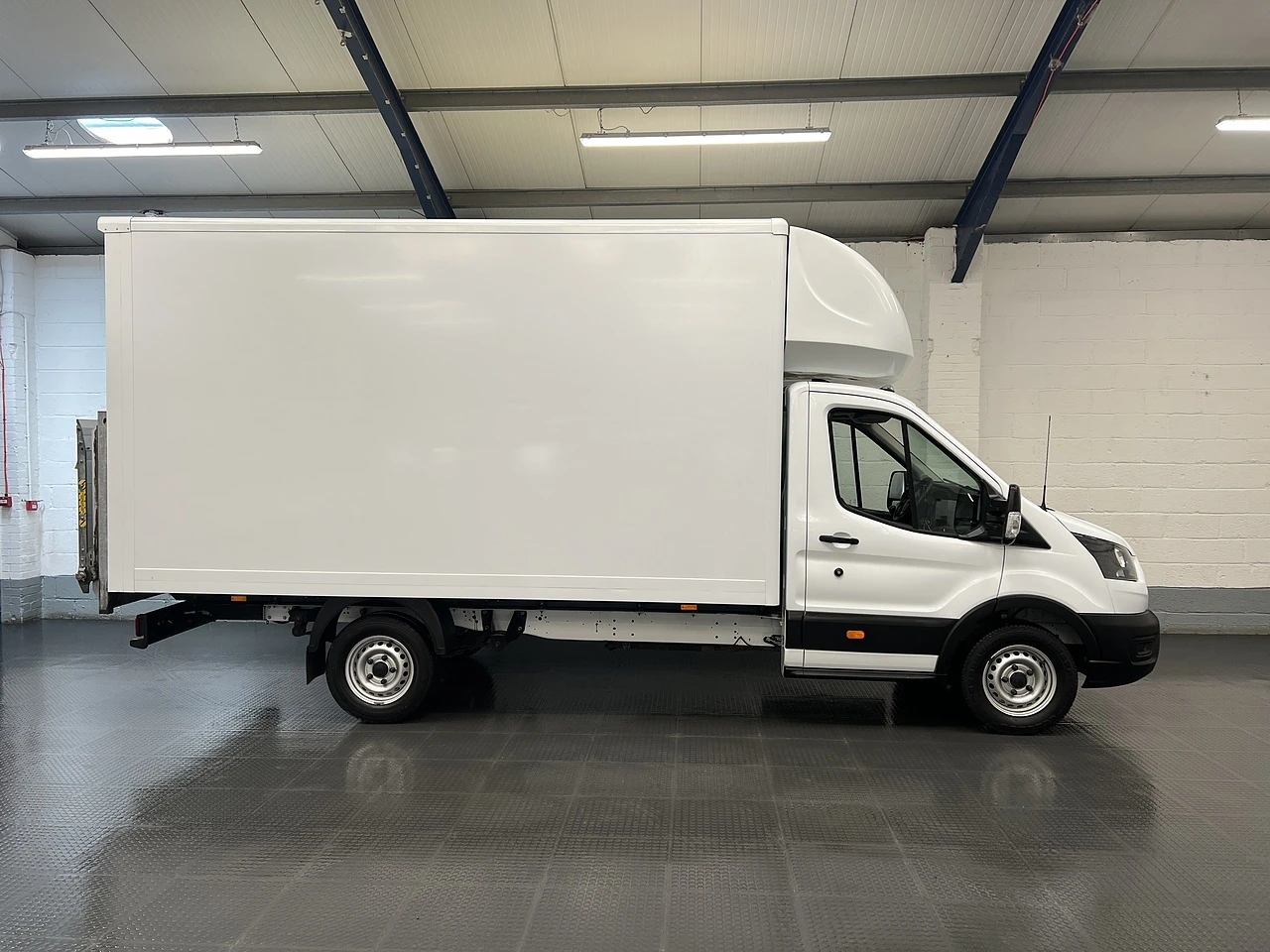 2022 Ford Transit Luton Box Van — side view