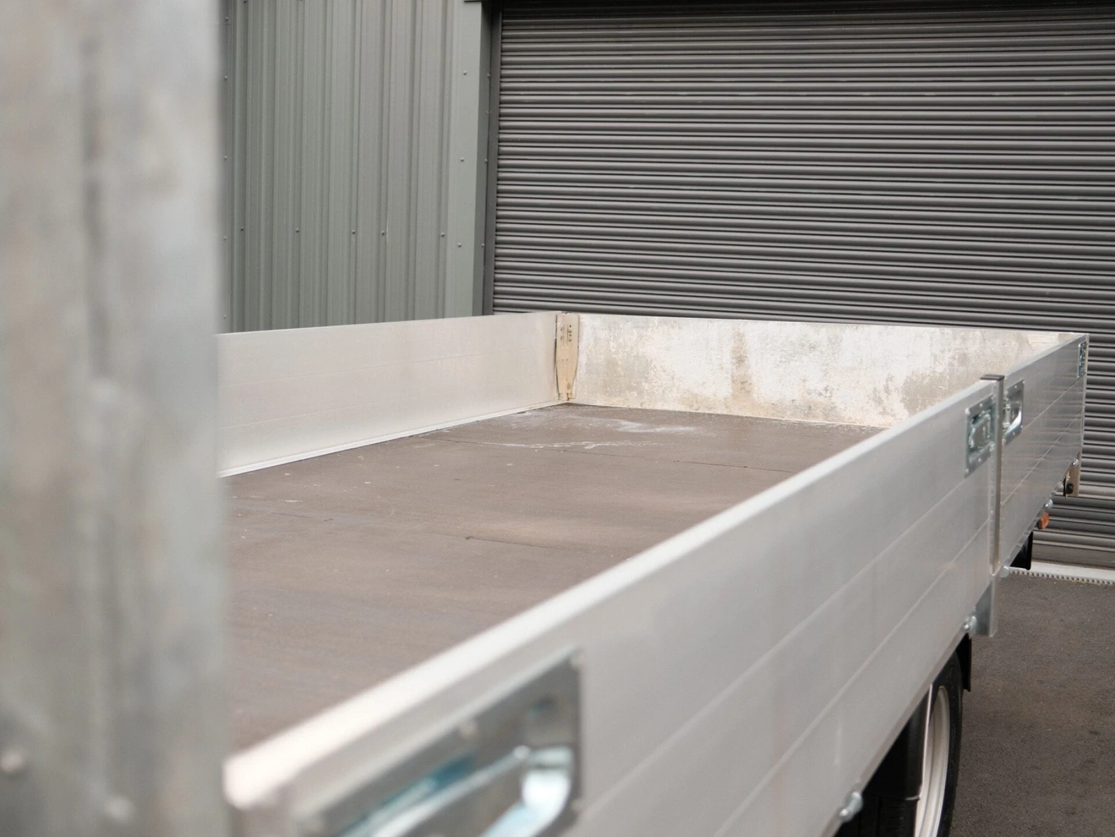 2024 Isuzu Grafter Dropside Van — detail