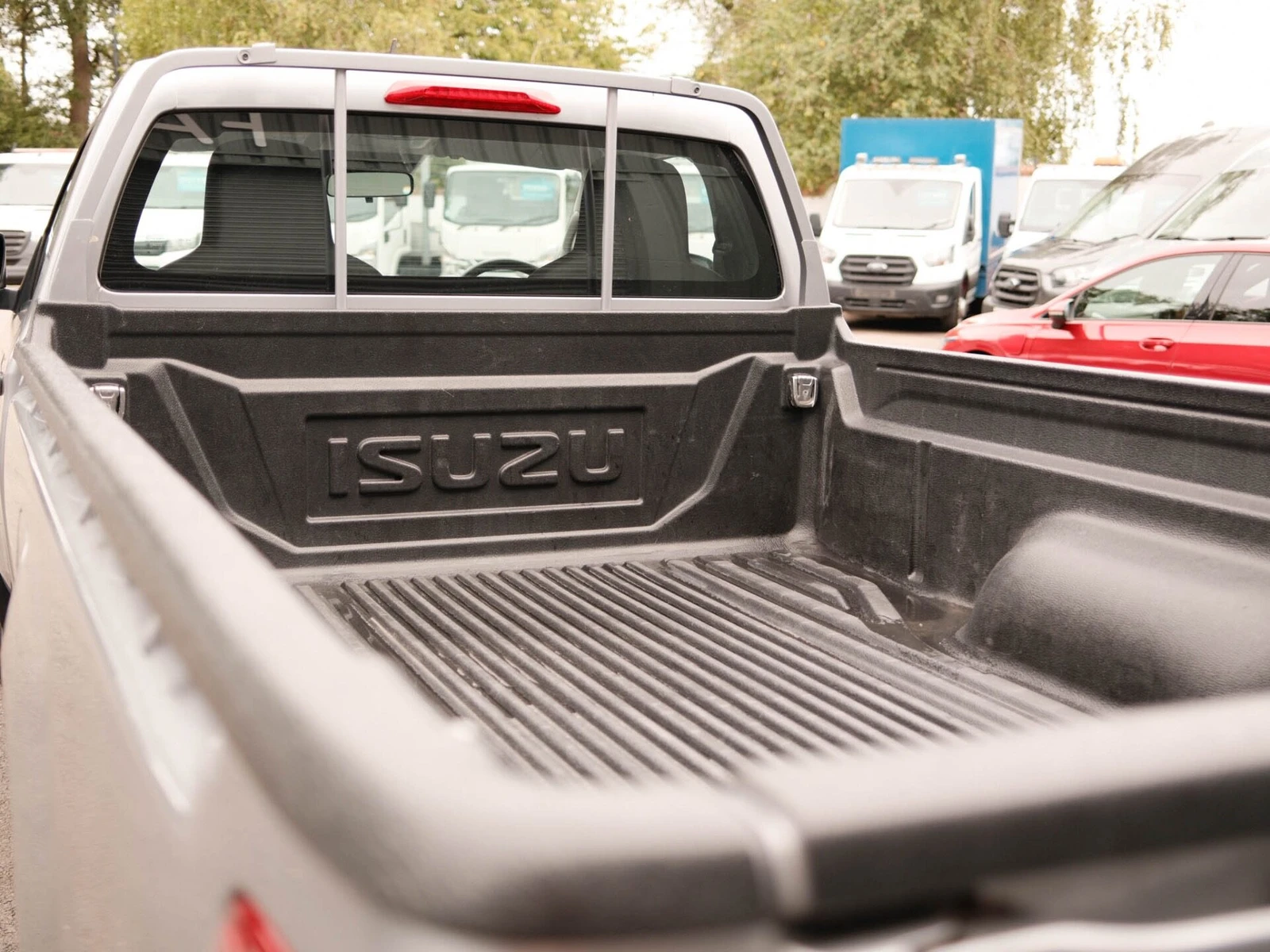 2021 Isuzu D-Max PickUp Van — cab interior