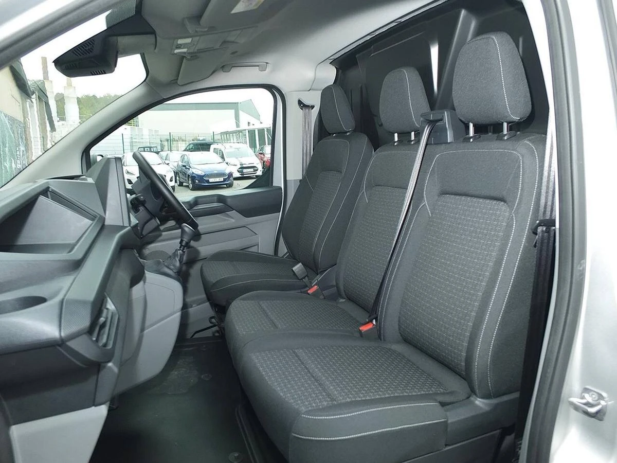 2024 Ford Transit Custom Panel Van — cab interior