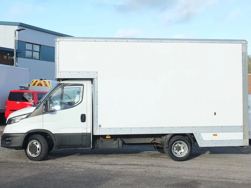 2021 Iveco Daily Luton Low Loader Van — side view