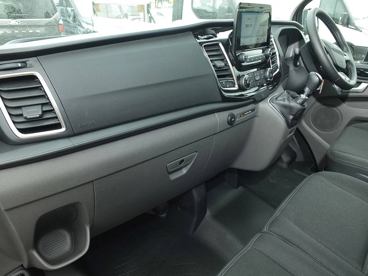 2023 Ford Transit Custom Panel Van — cab interior