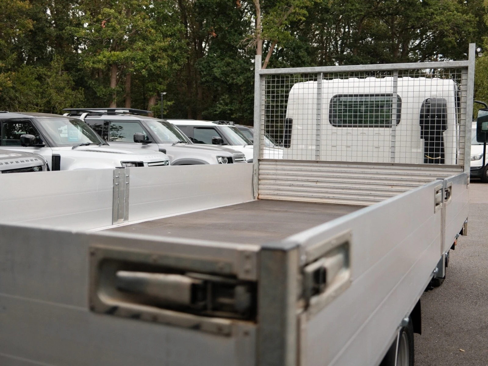 2024 Isuzu Grafter Dropside Van — cab interior