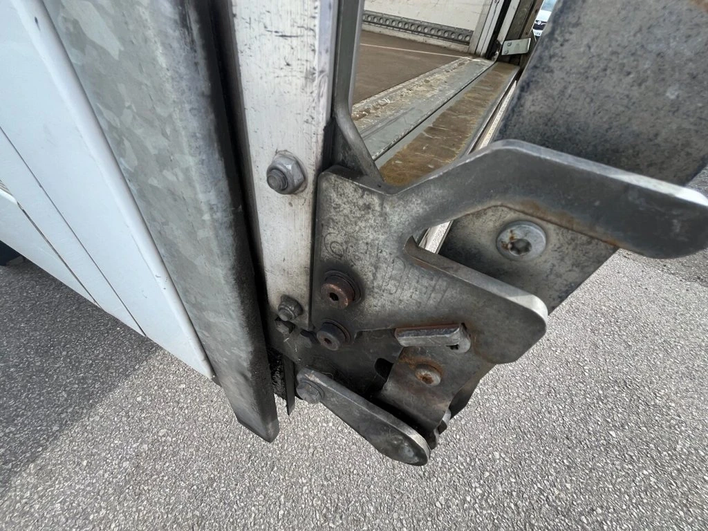 2023 Ford Transit Luton Box Van — detail