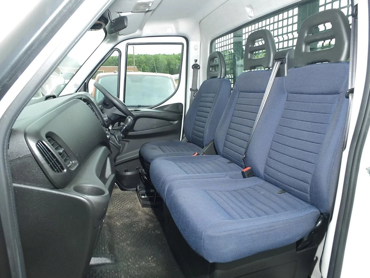 2022 Iveco Daily Dropside Van — cab interior