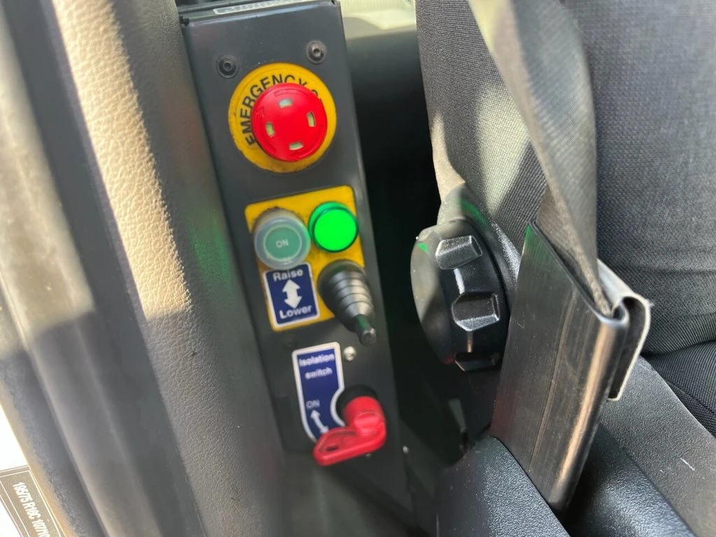 2022 Ford Transit Double Cab Tipper Van — cab interior